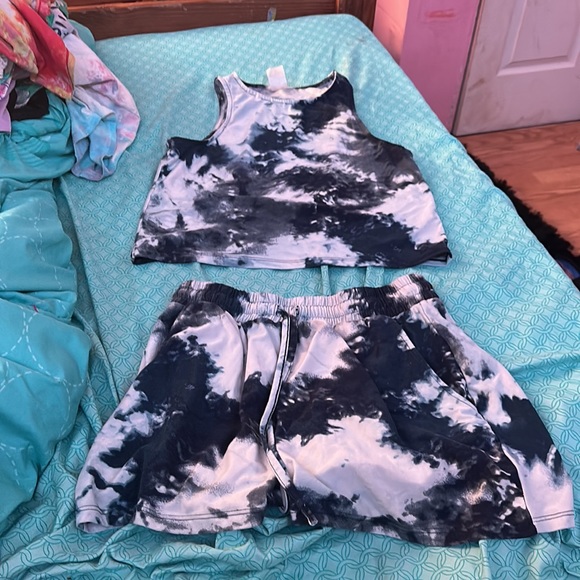 tie dye matching outfit $10 each - Picture 5 of 8